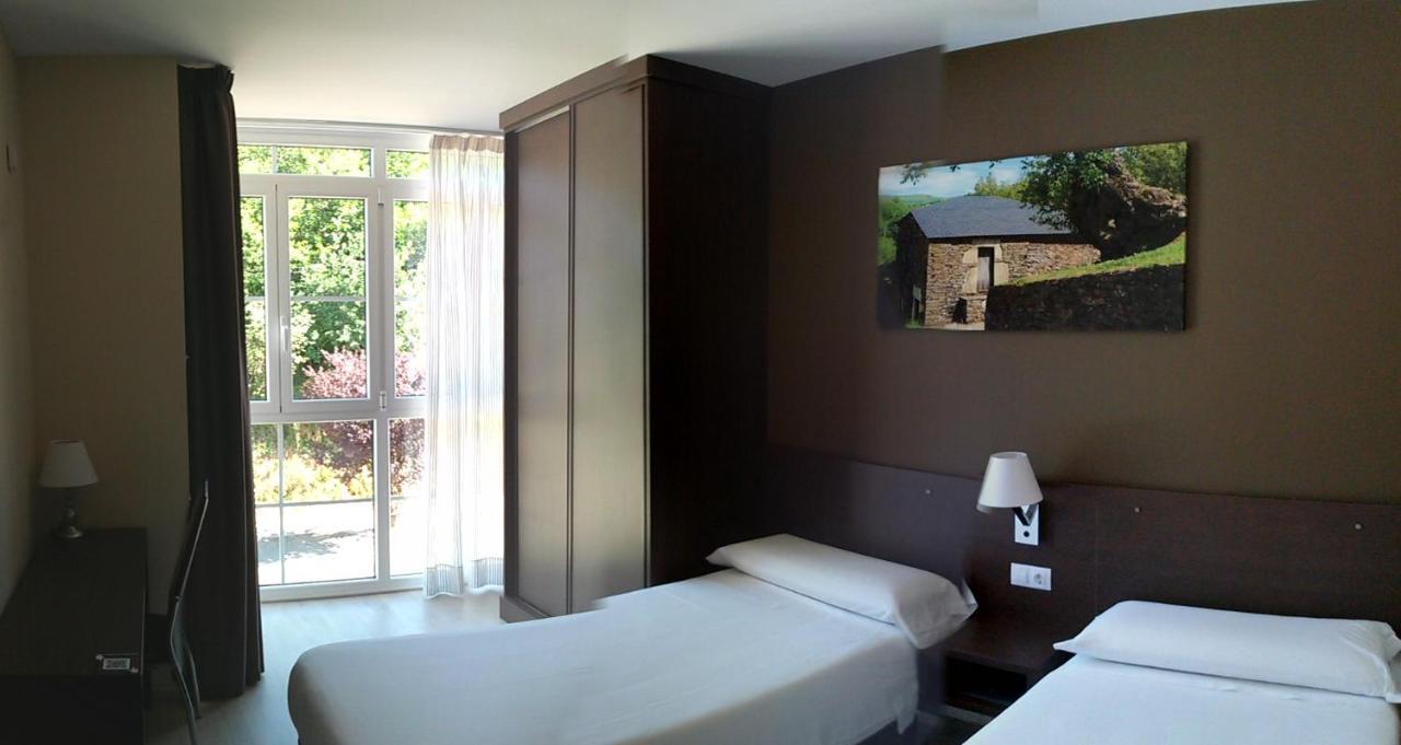 Pension-albergue Lemos 3* Tríacastela