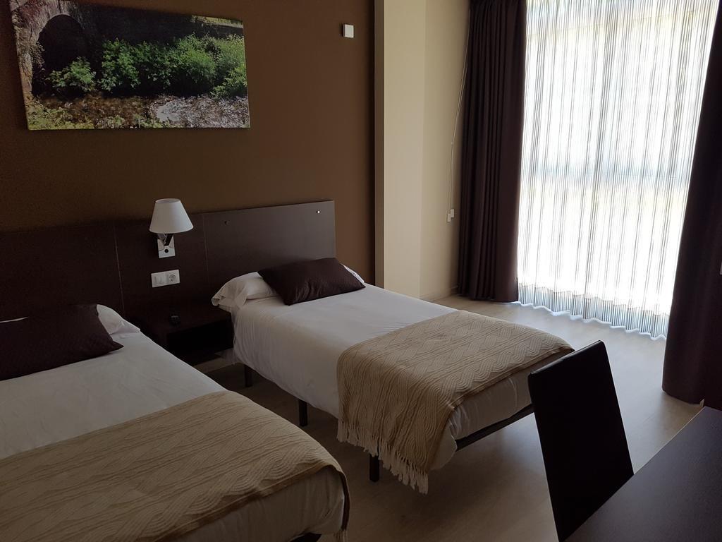 Pension-albergue Lemos 3* Tríacastela