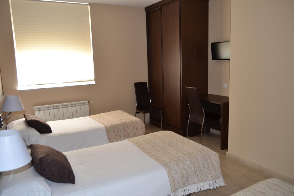 Pension-albergue Lemos 3* Tríacastela